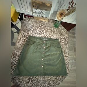 Wonder Nation Olive Button-Front Mini Skirt Xl